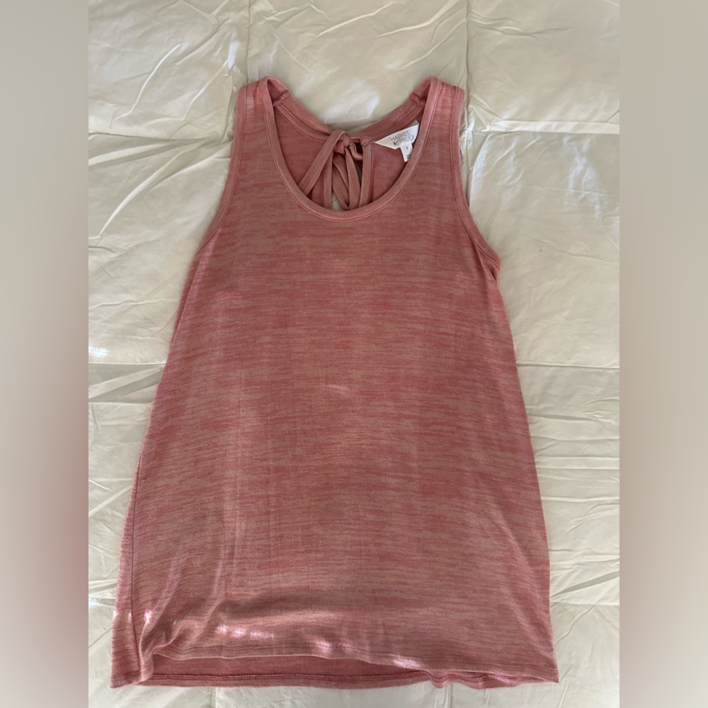 Sleeveless Knit Shirt